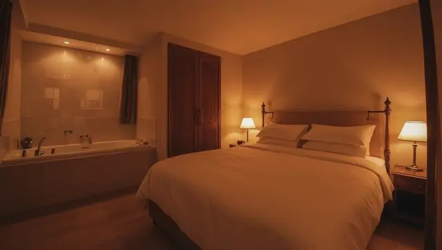 Illustration générée, pas une photo — Love room Charme au fil de l'eau - Juste Toi Et Moi à Vendières
