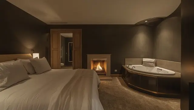 Illustration générée, pas une photo — Love room Cocon Luxueux près de Sarlat ✦ Gîte Nid d'Étoiles | Bain Balnéo Privé à Castels
