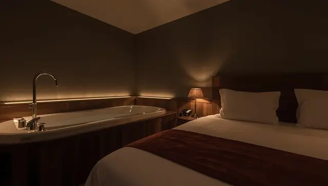Illustration générée, pas une photo — Love room L'Arène des Plaisirs - Love Room | Expériences sensuelles et intimes à Nîmes