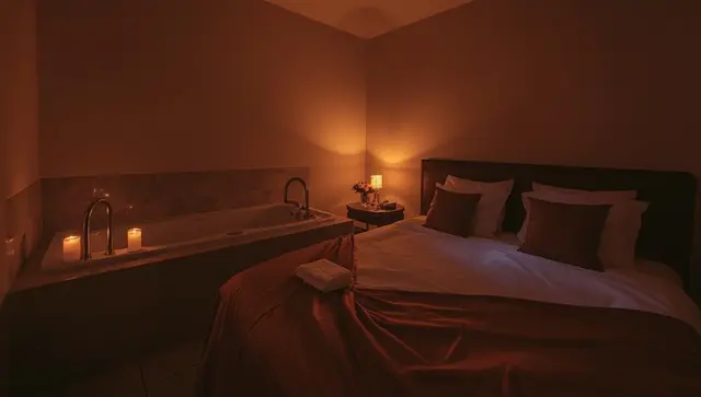 Illustration générée, pas une photo — Love room Loveroom L'Instant Précieux à La Mure
